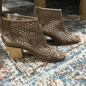 Very worn but well made Kelsi Dagger booties. Size 6 but fits like a 7